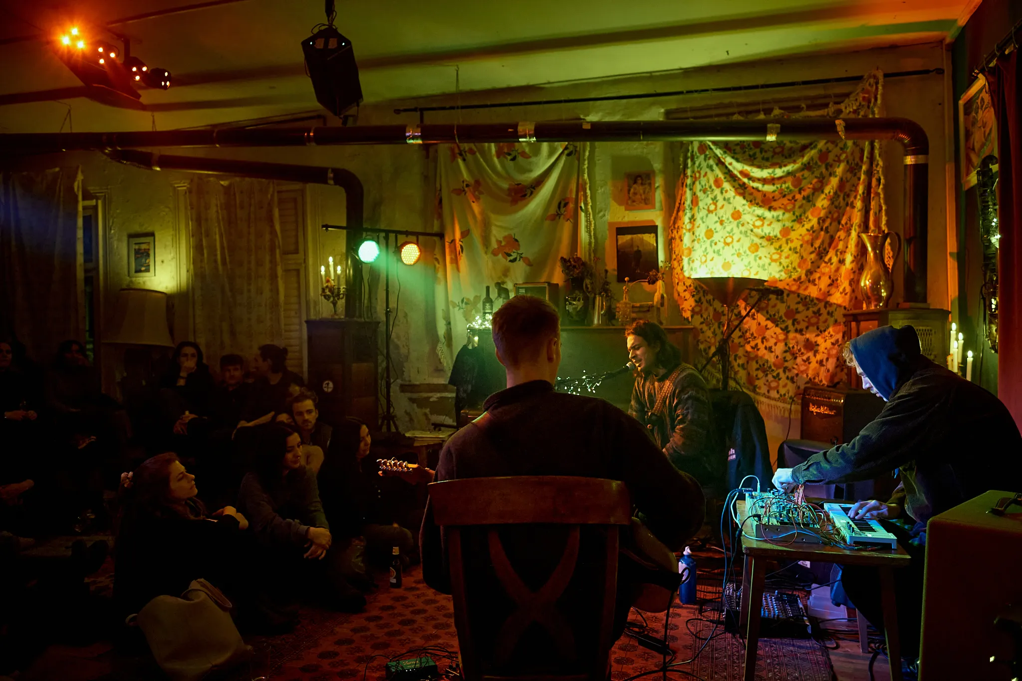 Live performance photo 3