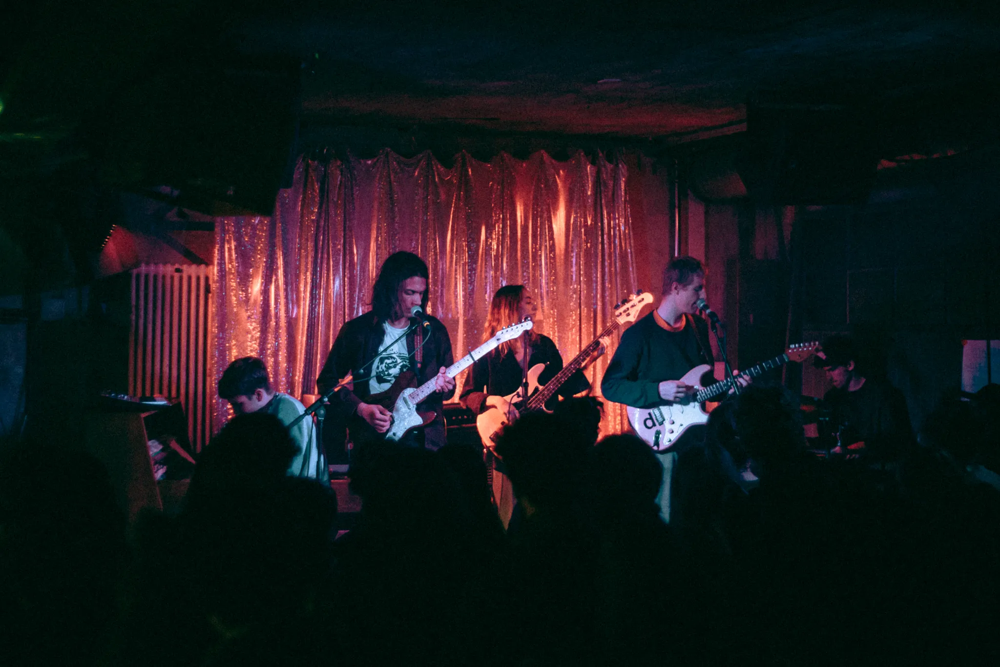 Live performance photo 4